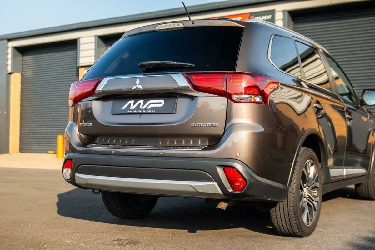 2016-mitsubishi-outlander-22di-d-gx3-7st-auto-big-44