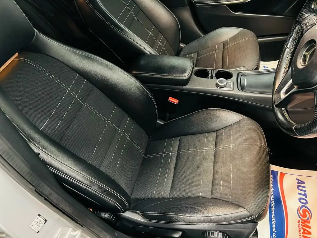 2015-mercedes-benz-a-class-21cdi-a200-sport-7g-dct-big-31