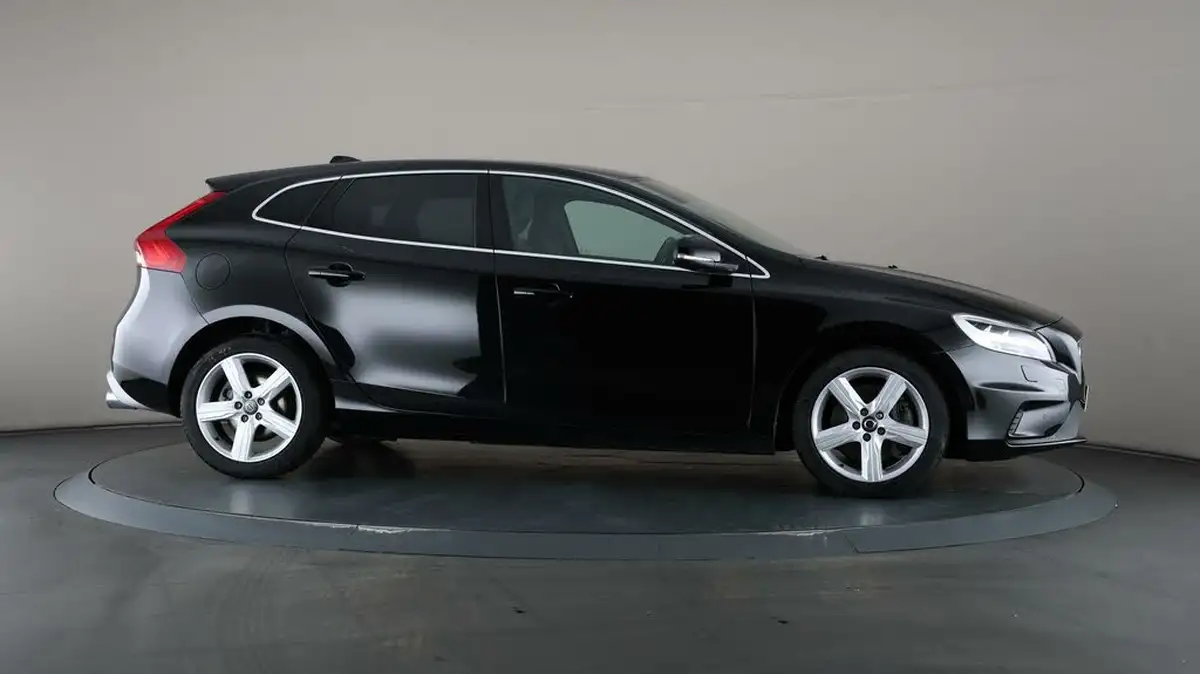 2019-volvo-v40-20td-d2-r-design-geartronic-big-56