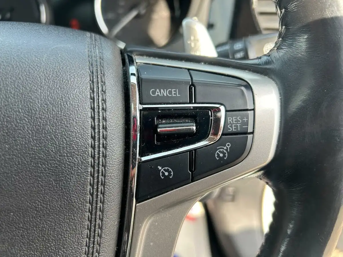 2016-mitsubishi-outlander-20-gx4h-phev-big-44