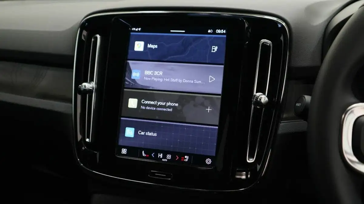2024-volvo-ex40-e-twin-plus-big-10