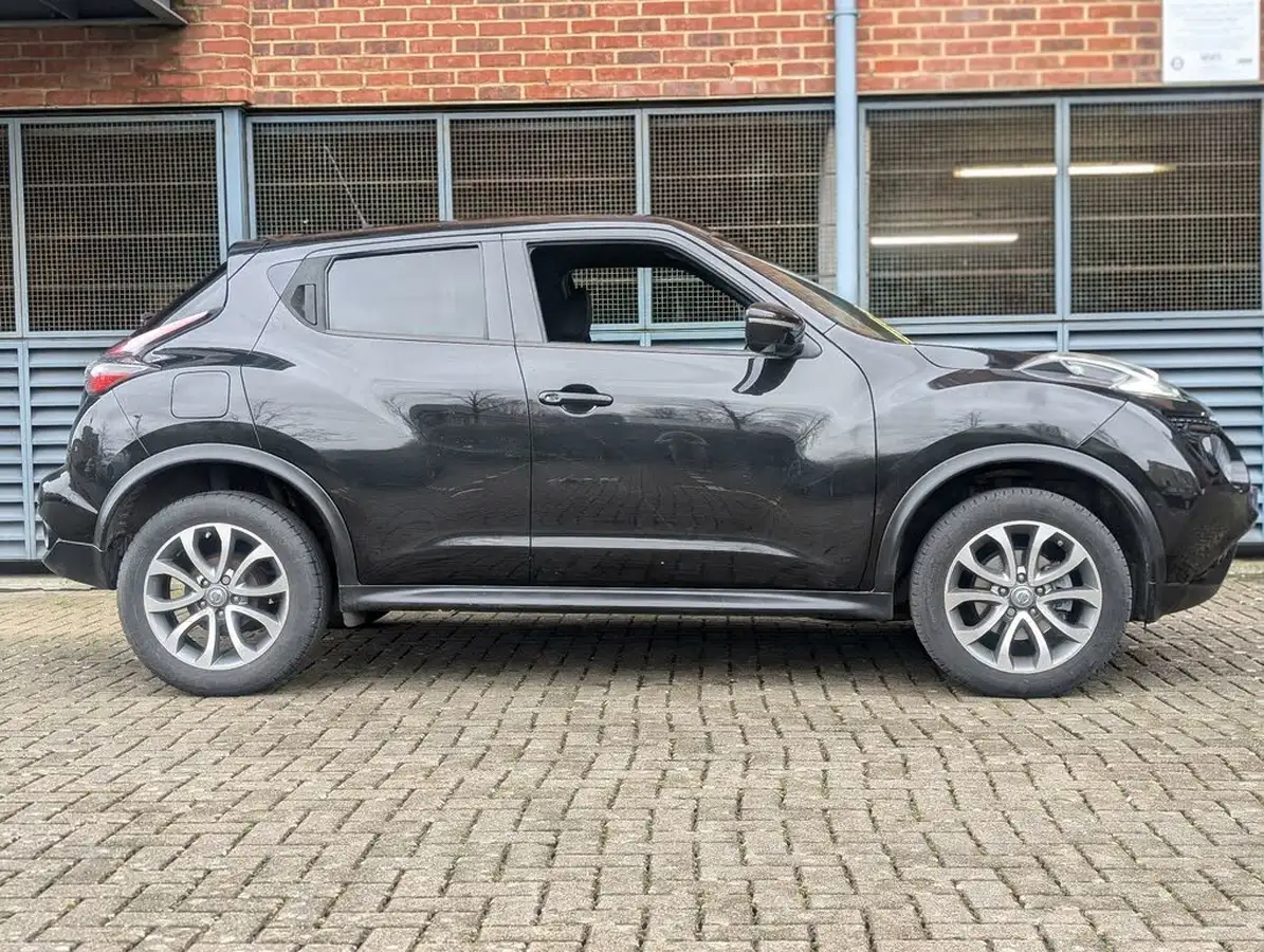 2015-nissan-juke-16-tekna-117ps-1598cc-xtronic-cvt-big-4