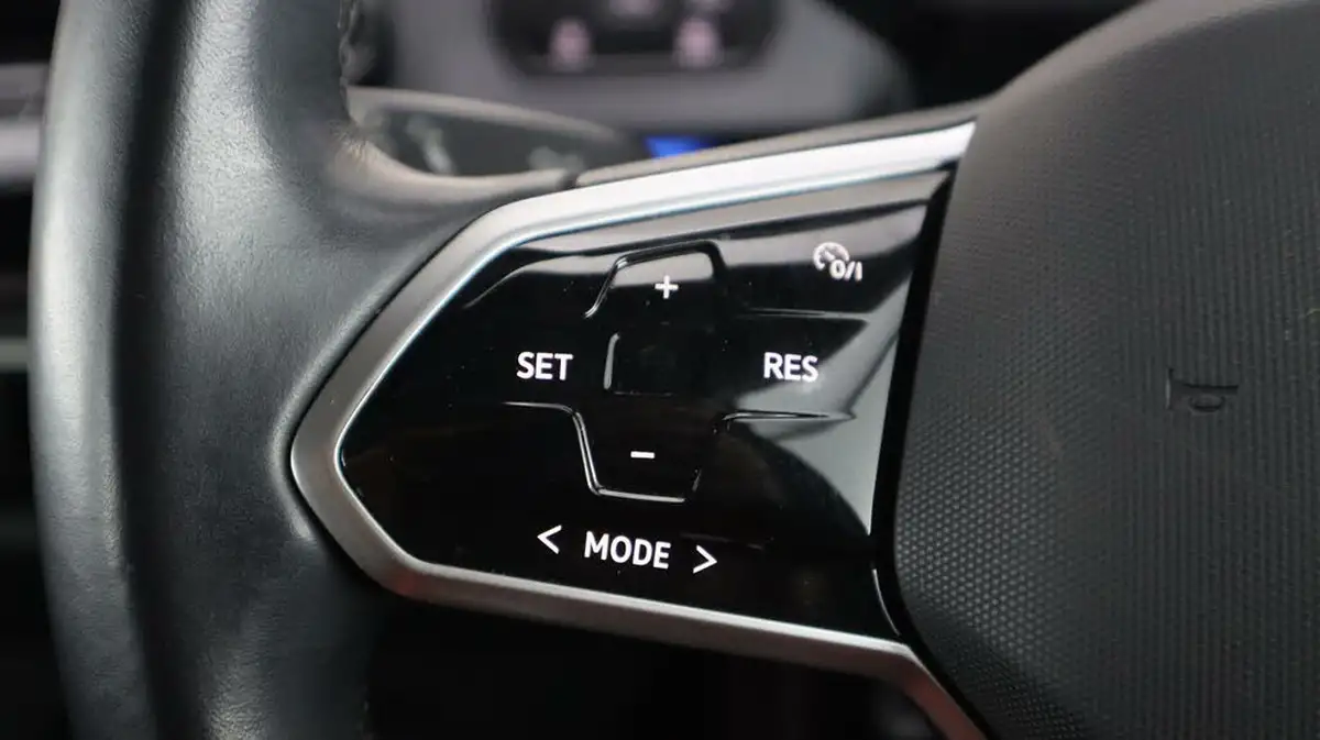 2021-volkswagen-id3-e-life-204ps-58kwh-pro-performance-big-21