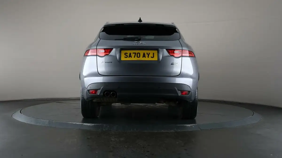 2020-jaguar-f-pace-20-i4d-chequered-flag-180ps-big-33