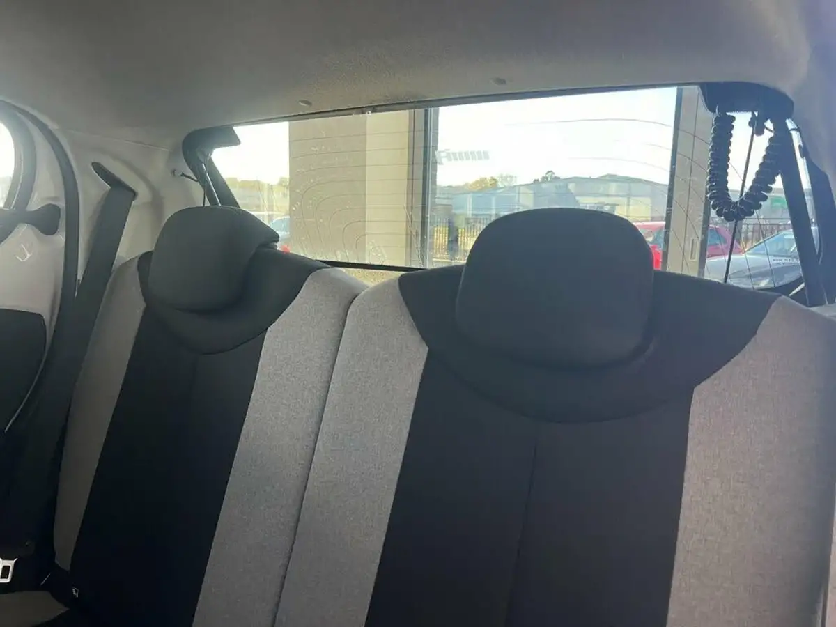 2018-citroen-c1-12-puretech-flair-5d-big-33