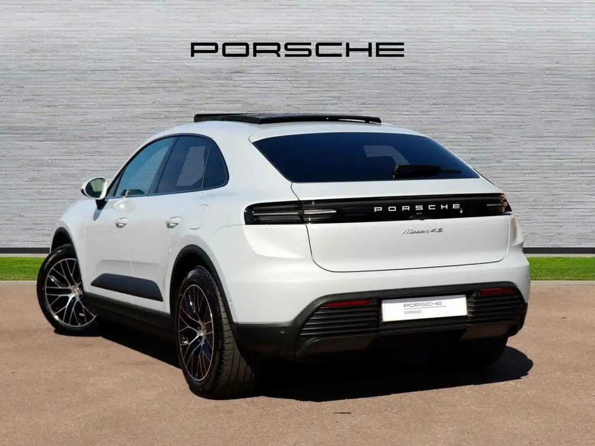 2025-porsche-macan-e-4s-electric-big-4