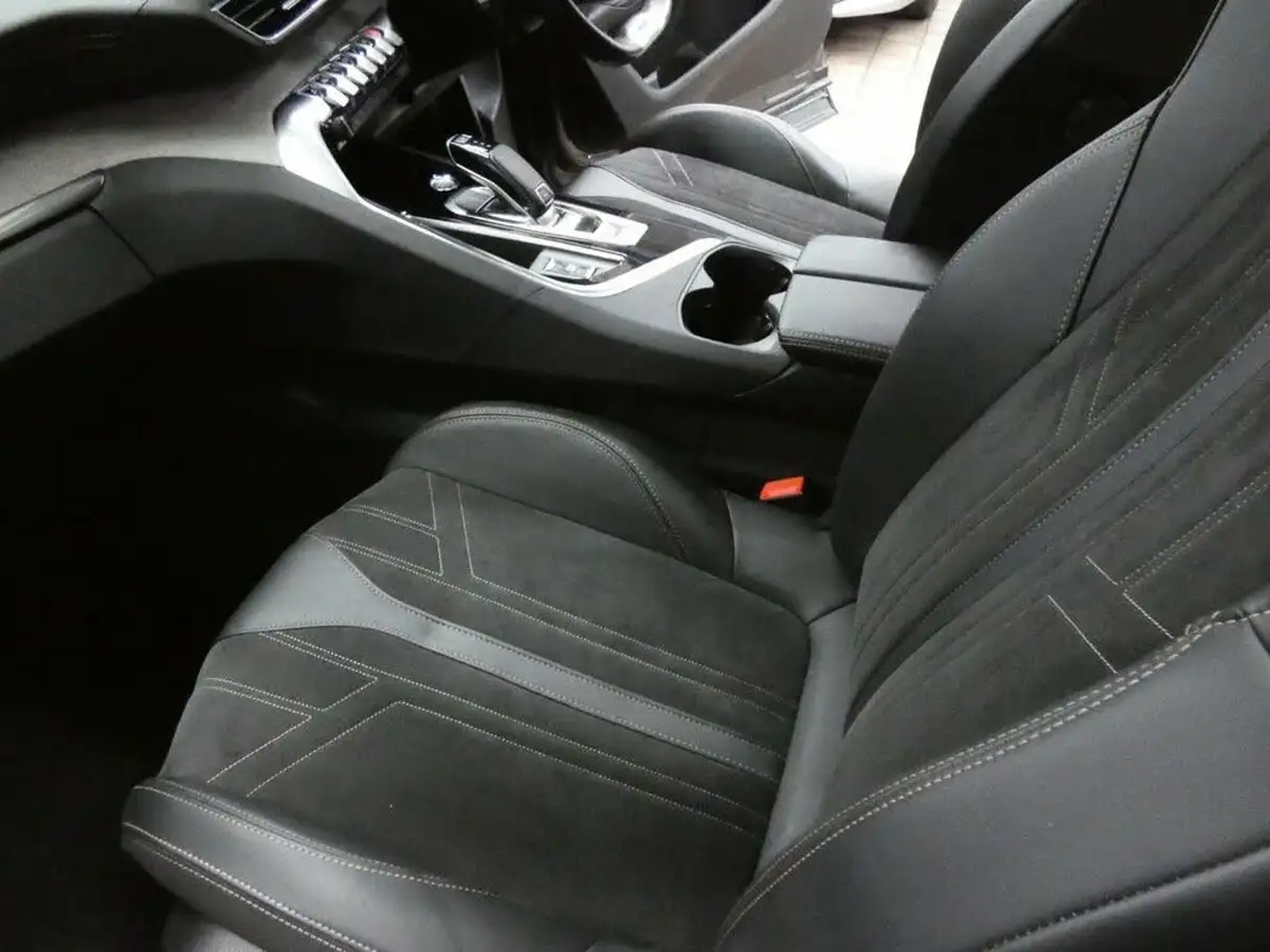 2021-peugeot-5008-suv-12-puretech-gt-eat8-big-77