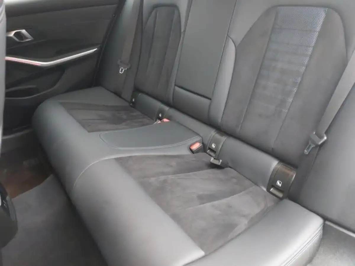 2024-bmw-3-series-20-320i-m-sport-saloon-4d-big-11