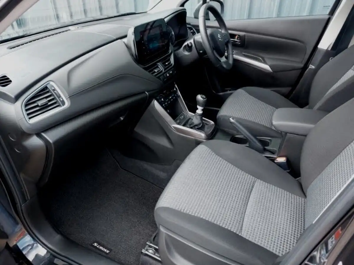 2023-suzuki-s-cross-14-boosterjet-motion-big-4