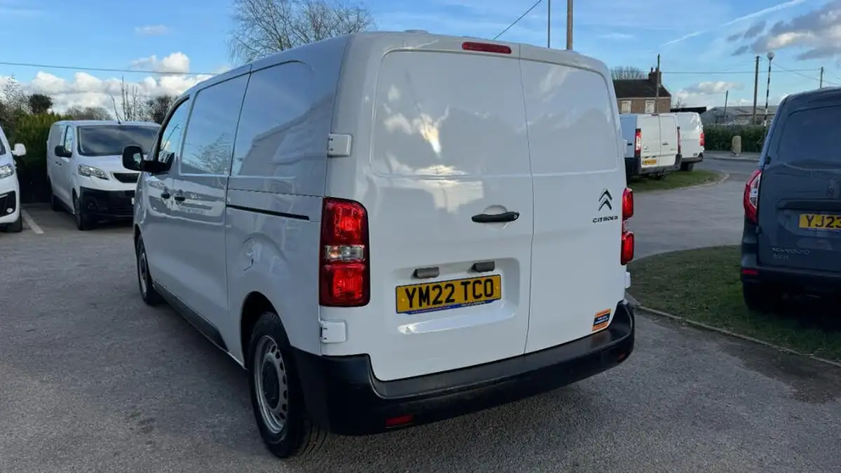 2022-citroen-dispatch-15bluehdi-enterprise-pro-m-1000-big-17