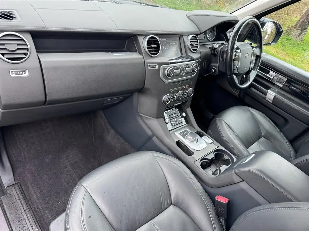 2016-land-rover-discovery-4-30-sd-v6-landmark-big-13
