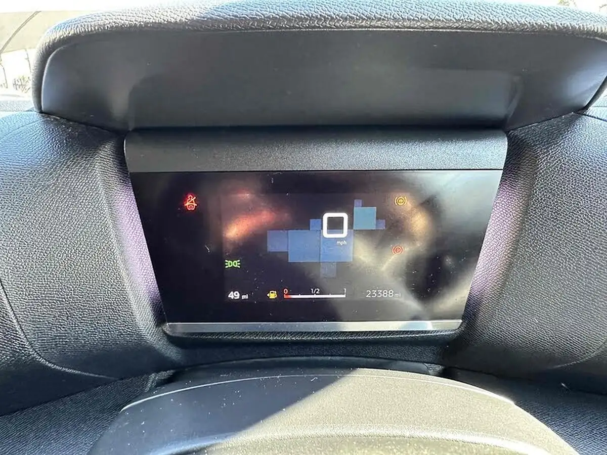 2022-citroen-c4-12-puretech-shine-130ps-big-31