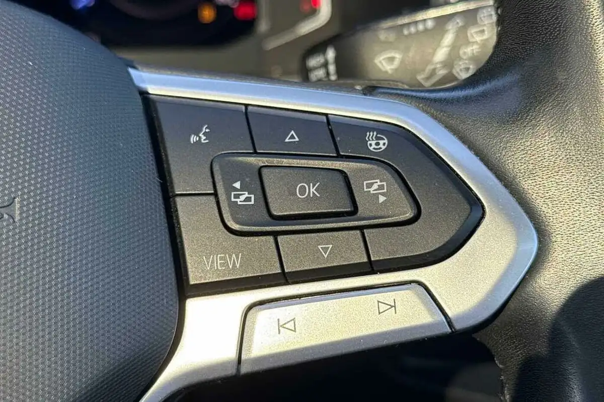 2021-volkswagen-tiguan-15-tsi-elegance-big-16