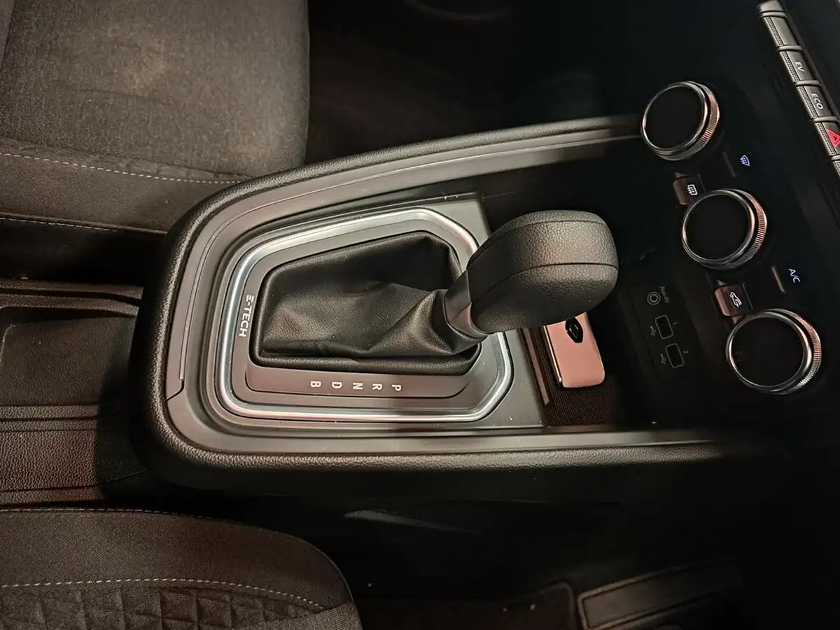2021-renault-clio-16-iconic-big-14