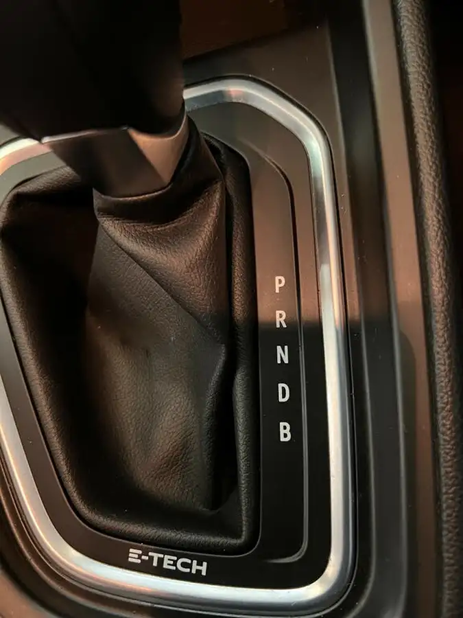 2021-renault-clio-16-iconic-big-18