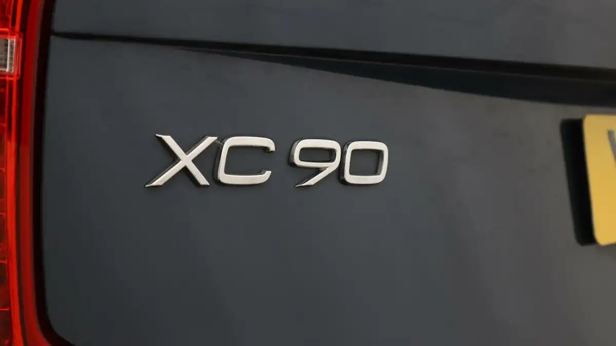 2020-volvo-xc90-20-t8-inscription-plug-in-hybrid-big-23