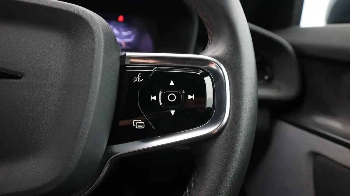 2022-polestar-polestar-2-e-ps2-165kw-standard-single-hatchback-big-24