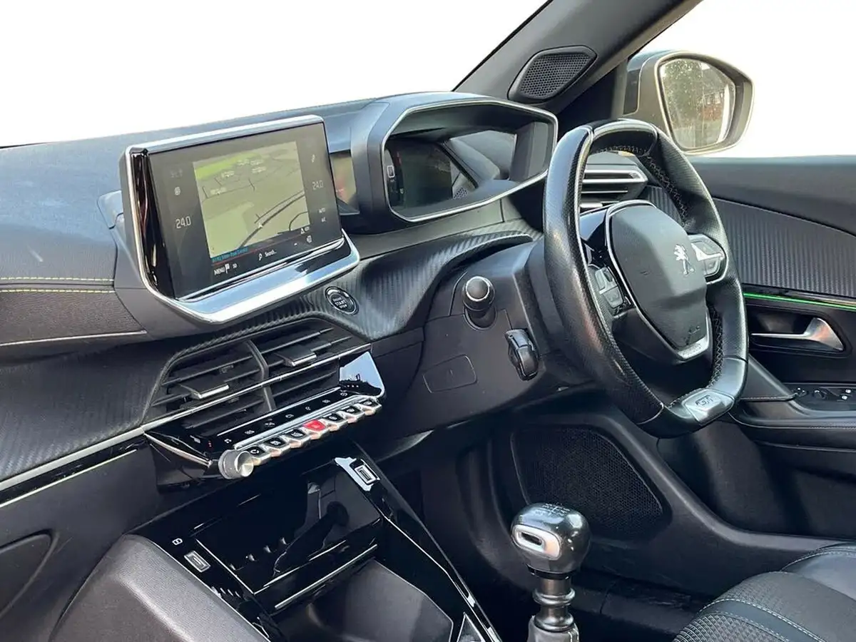 2021-peugeot-2008-suv-15-bluehdi-gt-big-7