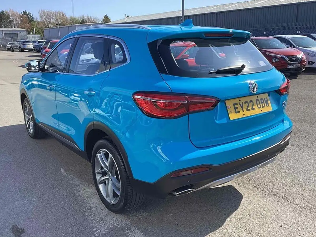 2022-mg-hs-15t-gdi-excite-162ps-big-1