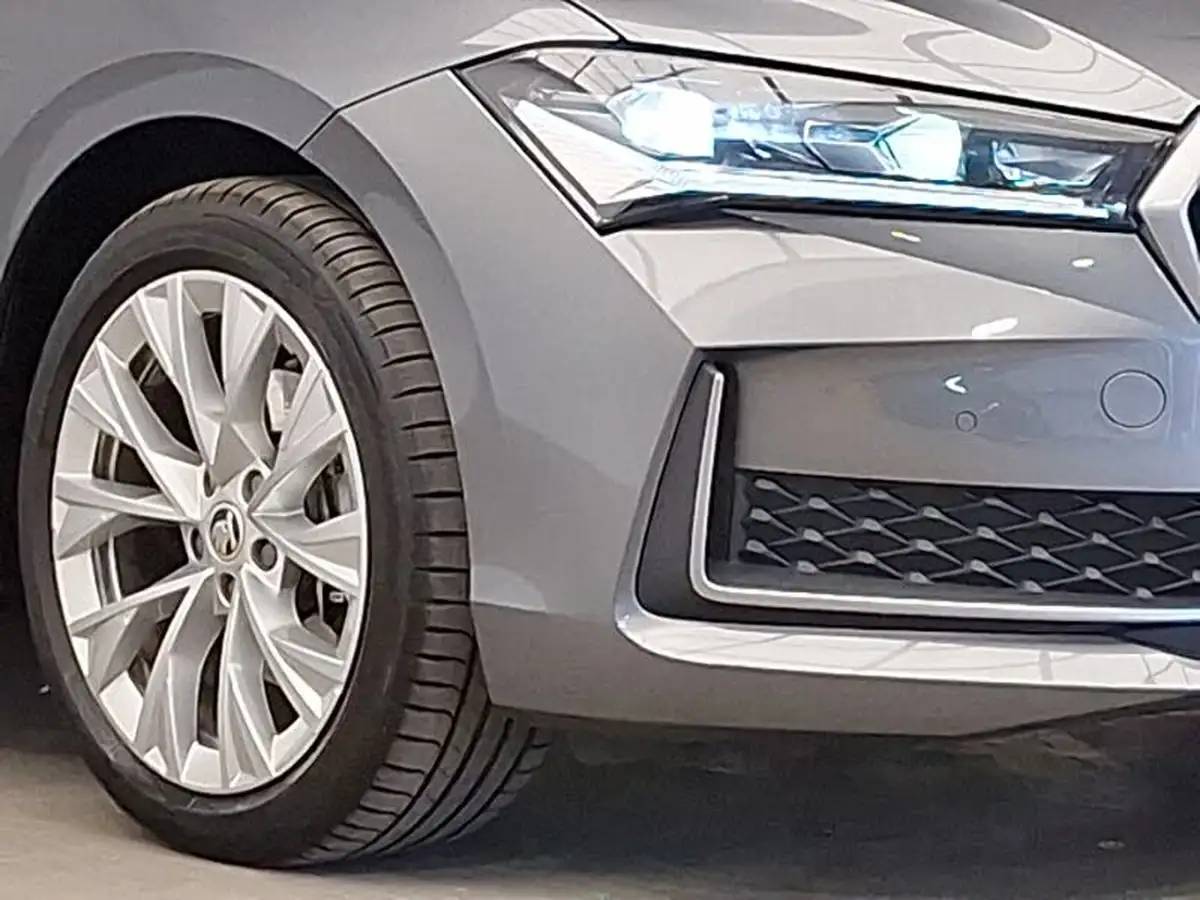 2024-skoda-superb-20tdi-se-l-150ps-scr-estate-dsg-big-8