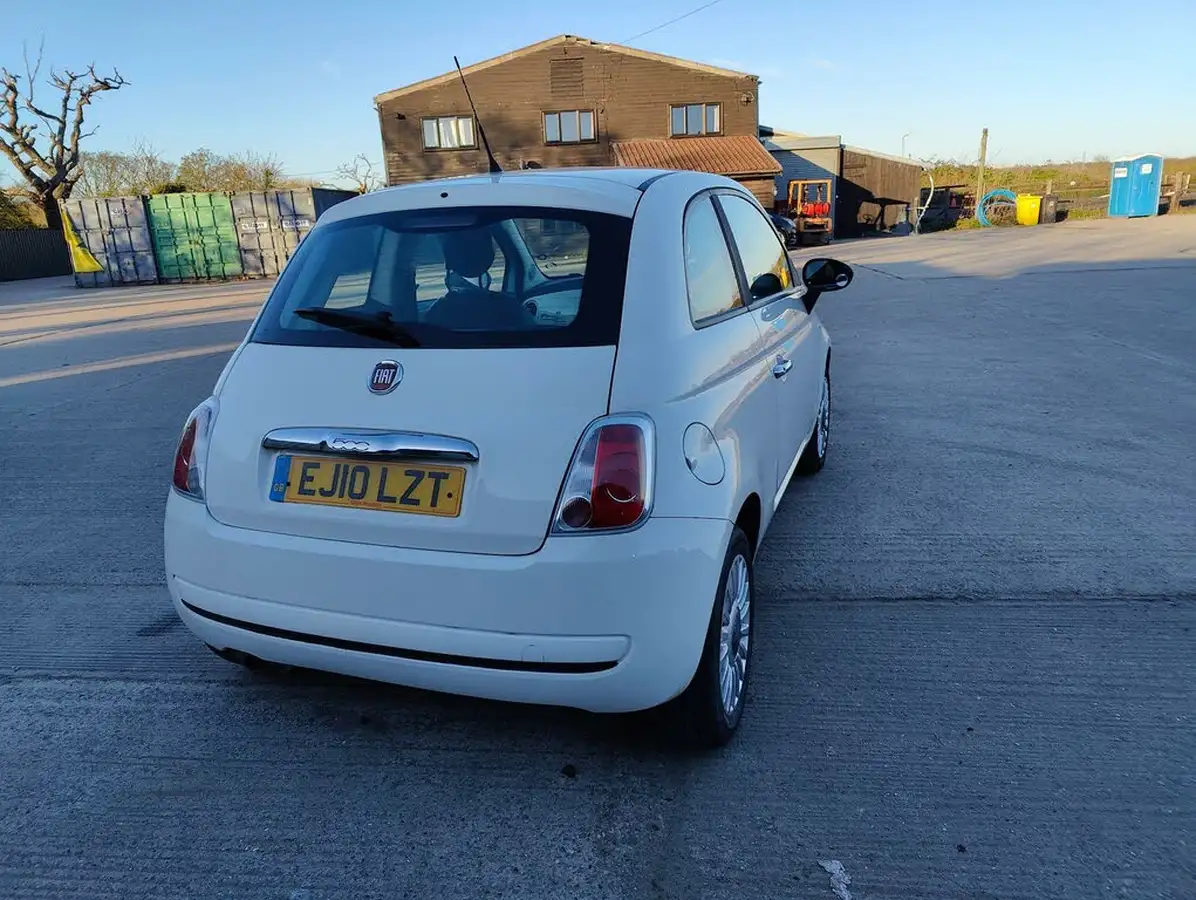 2010-fiat-500-12-pop-big-18