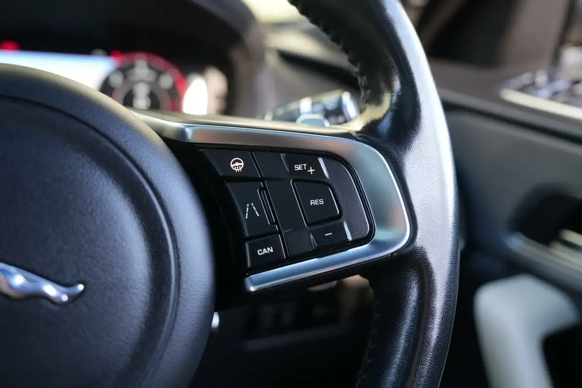 2019-jaguar-f-pace-30td-s-v6-ss-big-33