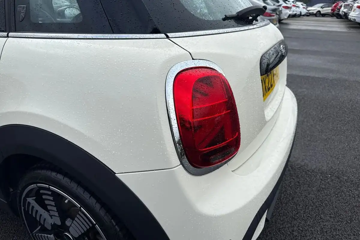 2022-mini-cooper-15-cooper-exclusive-hatchback-5d-big-54