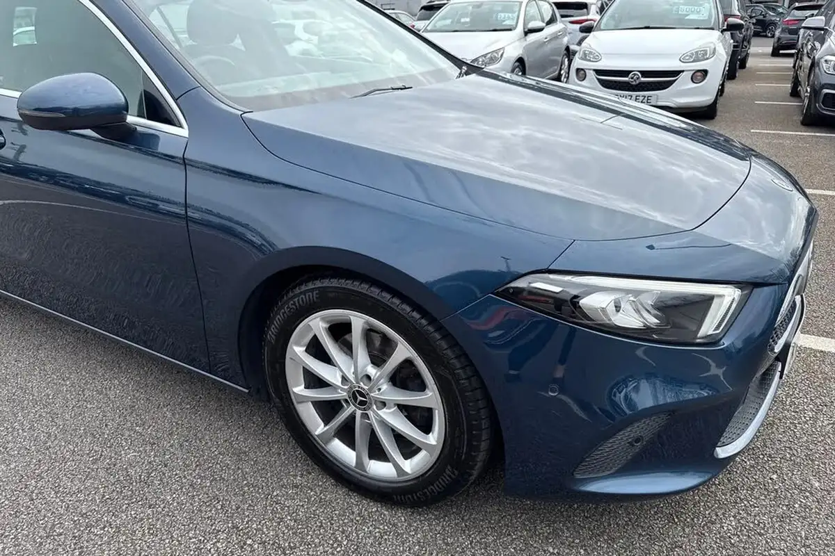 2019-mercedes-benz-a-class-15d-a180d-sport-executive-hatchback-5d-7g-dct-big-36