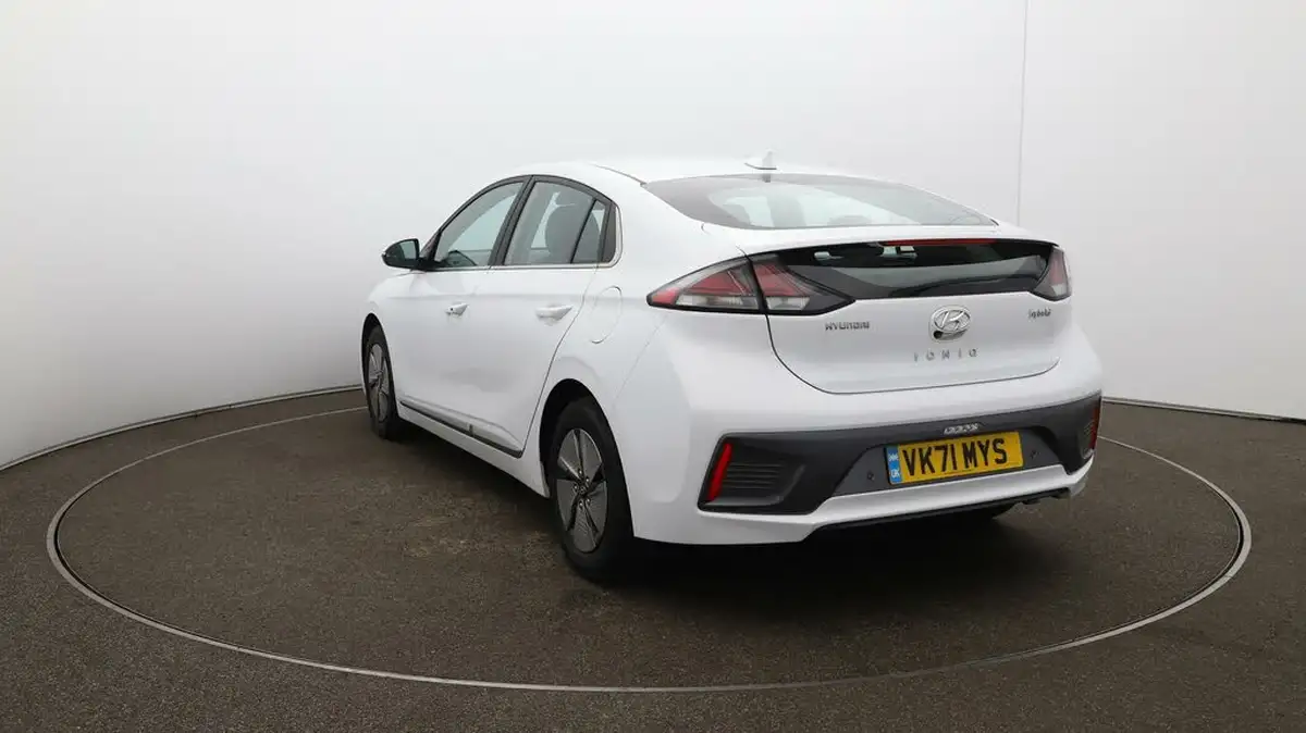 2021-hyundai-ioniq-16-gdi-premium-hybrid-big-54