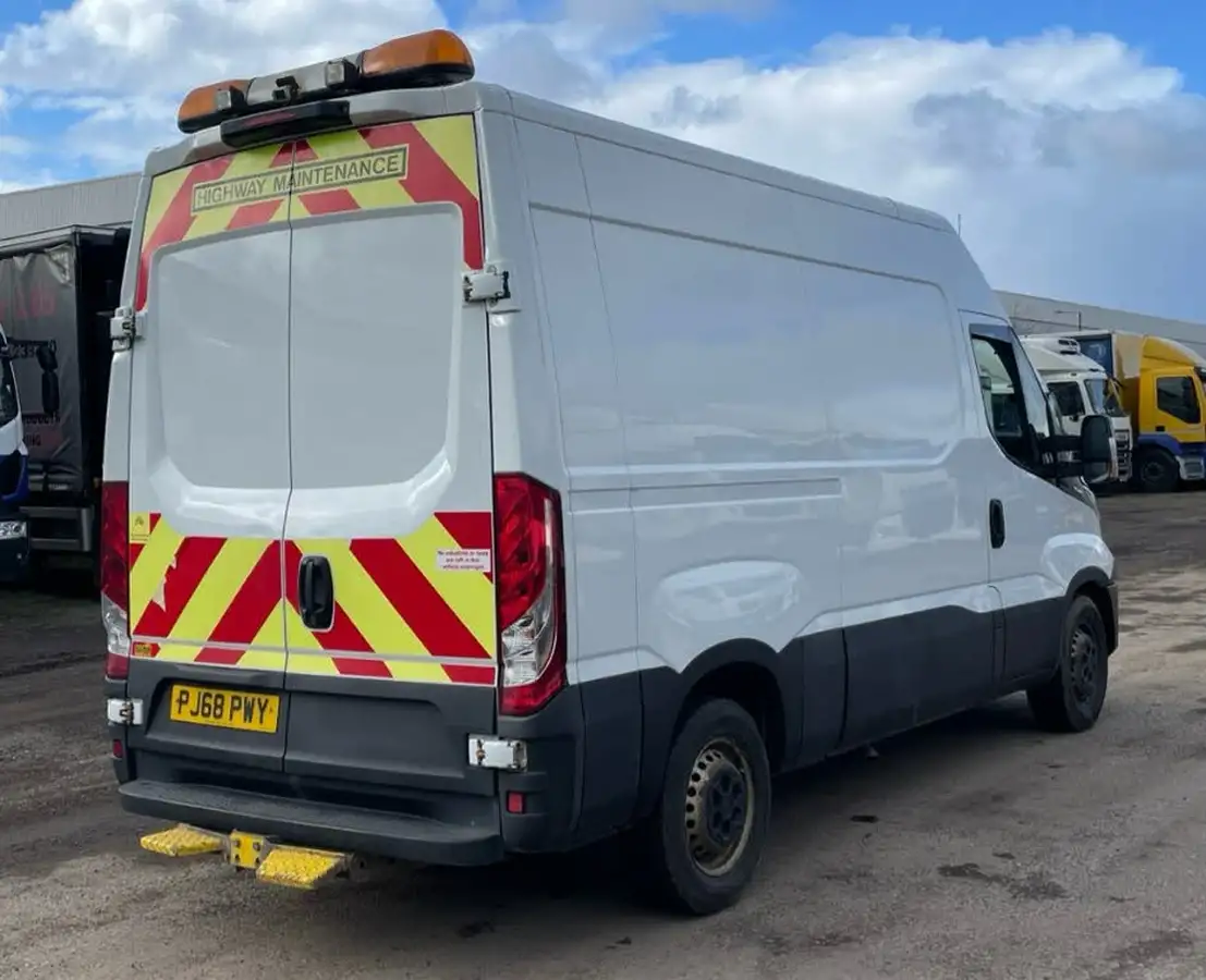 2018-iveco-daily-s-class-23td-35s12v-3520-h1-business-big-3