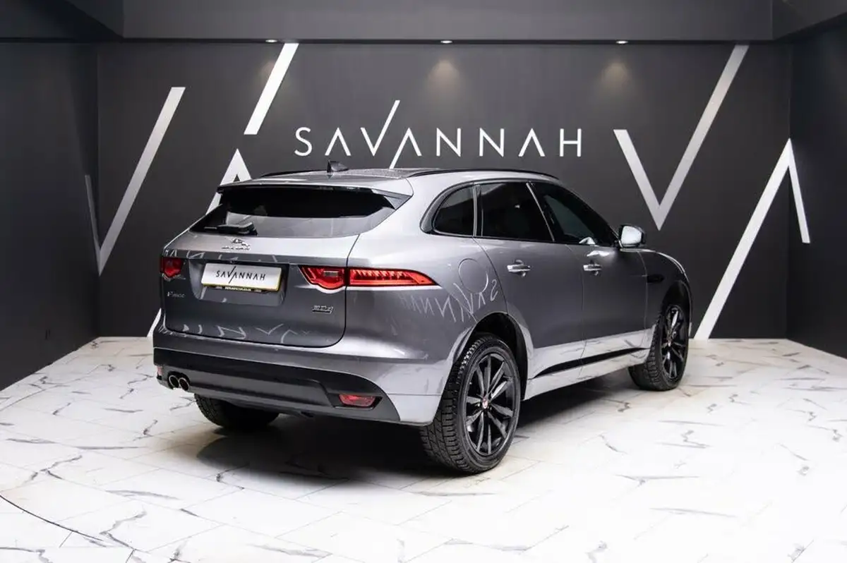 2020-jaguar-f-pace-20-i4d-chequered-flag-180ps-big-33