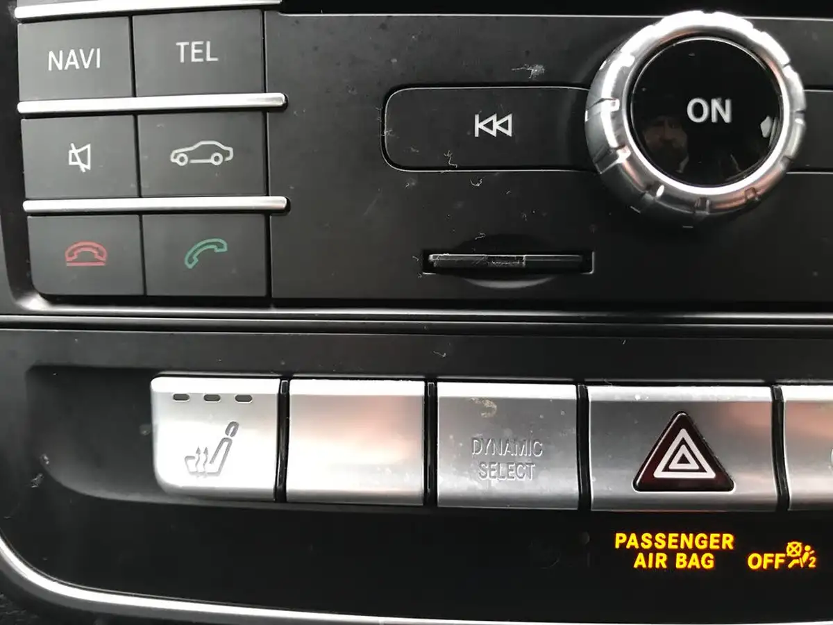 2020-mercedes-benz-gla-class-16-gla-180-amg-line-edition-7g-dct-big-18