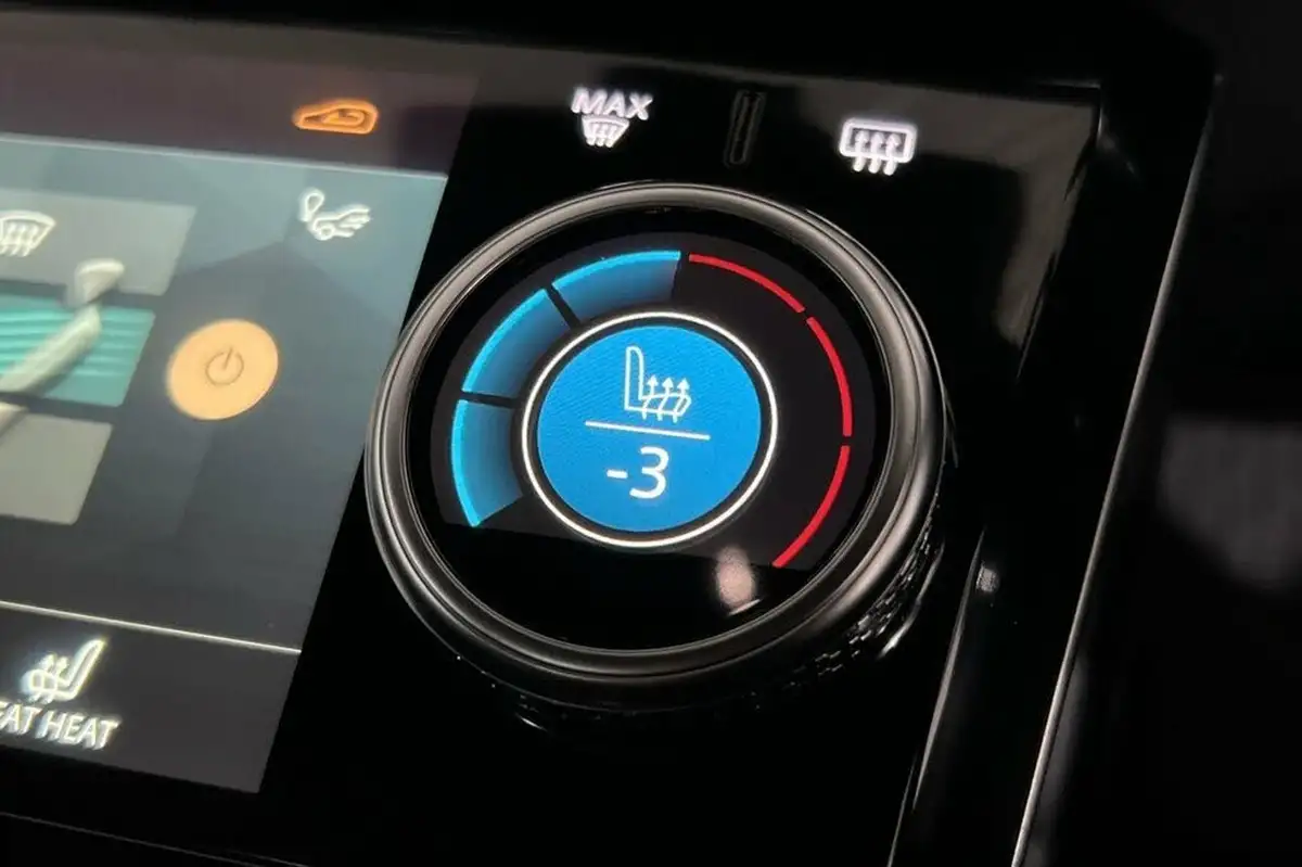 2022-jaguar-i-pace-ev400-hse-black-big-32
