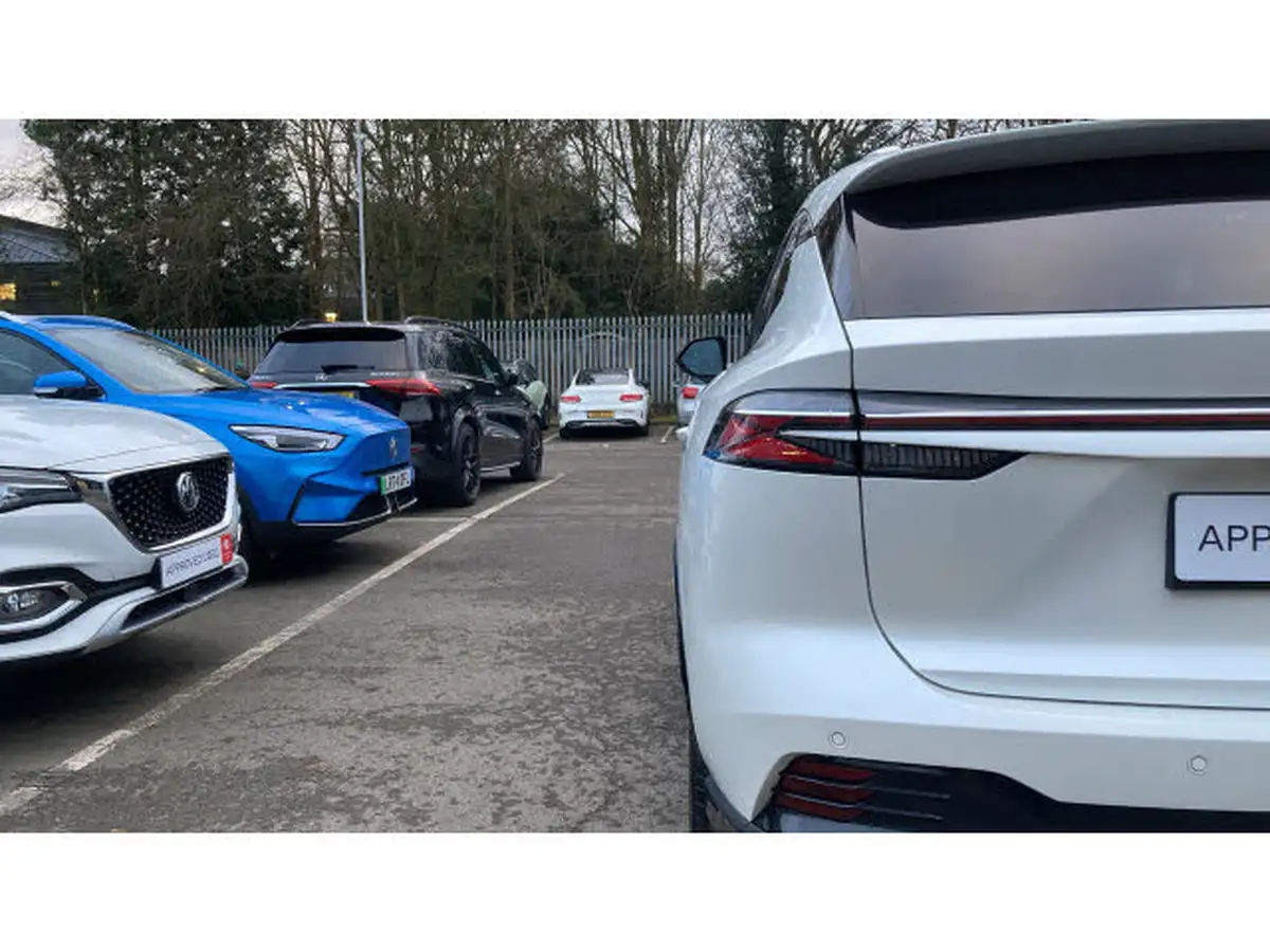 2025-mg-hs-15t-gdi-trophy-273ps-plug-in-hybrid-1496cc-auto-big-47
