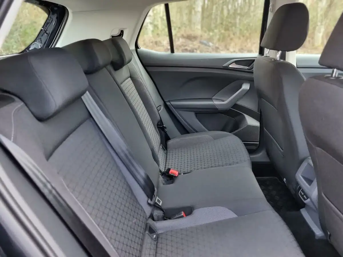 2021-volkswagen-t-cross-10-tsi-se-110ps-big-31