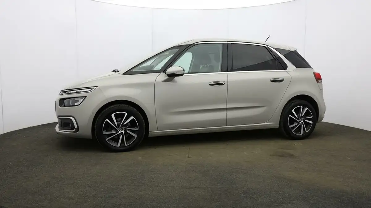 2018-citroen-c4-picasso-16bluehdi-flair-big-26