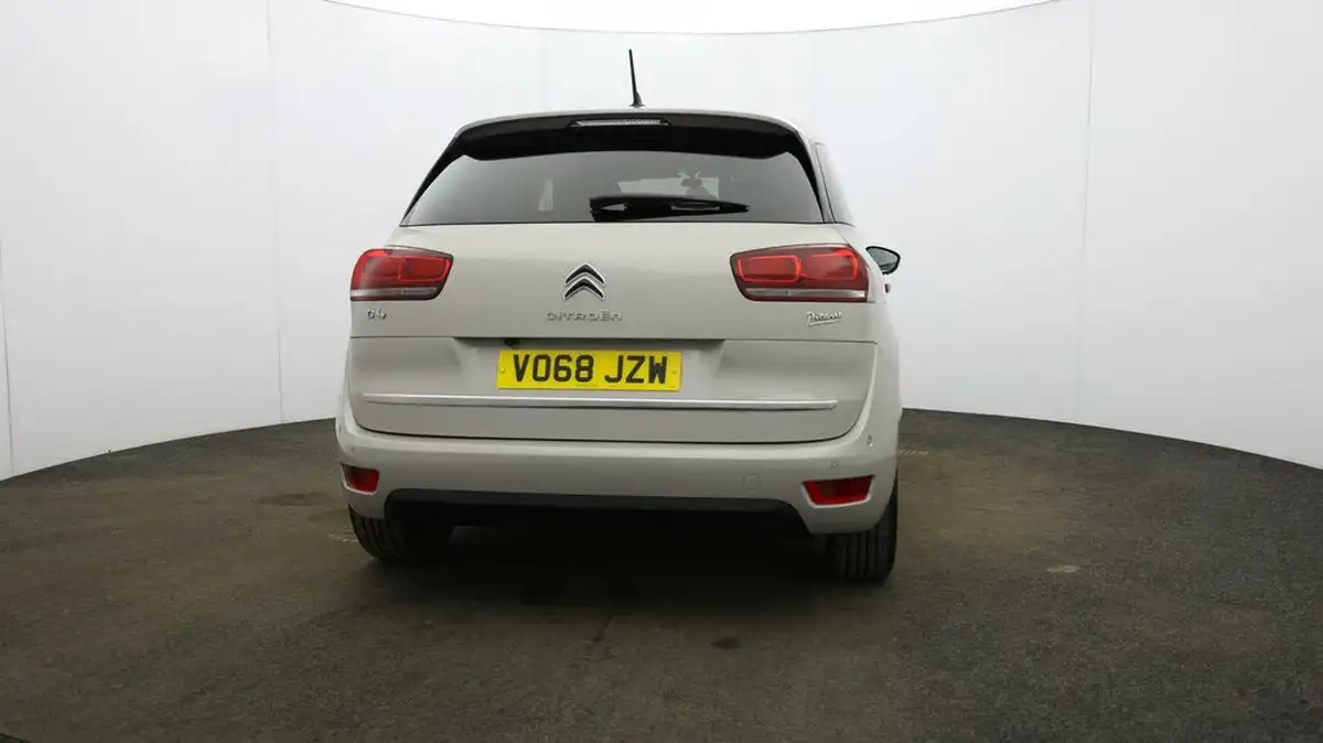 2018-citroen-c4-picasso-16bluehdi-flair-big-54