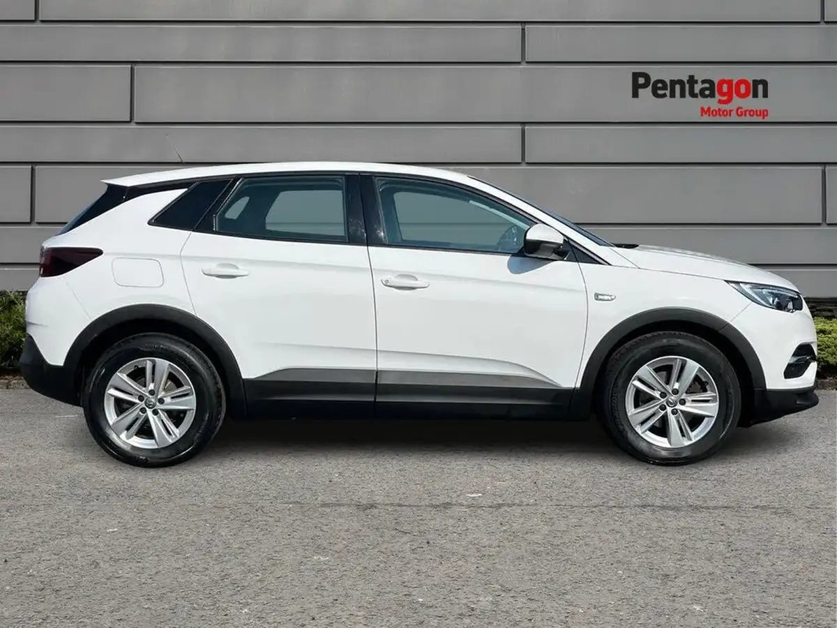 2019-vauxhall-grandland-x-12-se-big-10