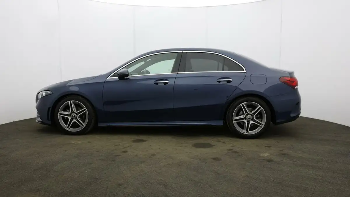 2020-mercedes-benz-a-class-13-a200-amg-line-premium-saloon-4d-7g-dct-big-3