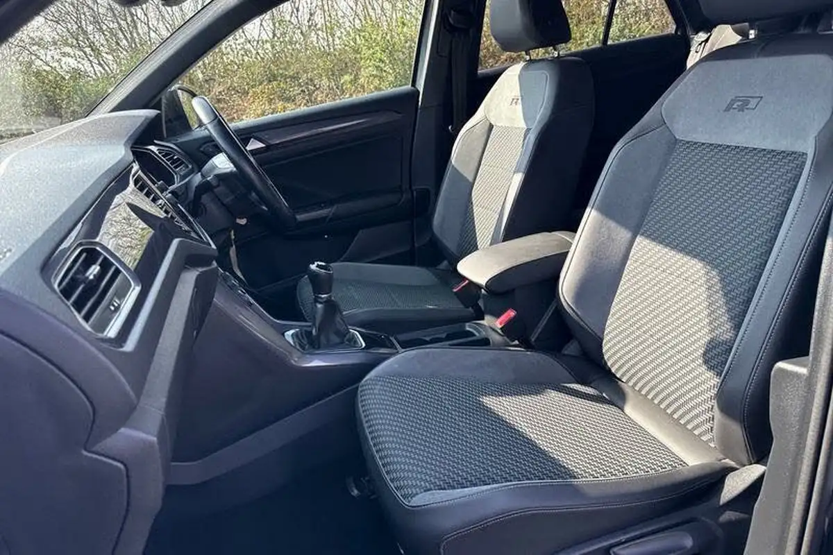 2021-volkswagen-t-roc-15-tsi-r-line-hatchback-5d-big-18