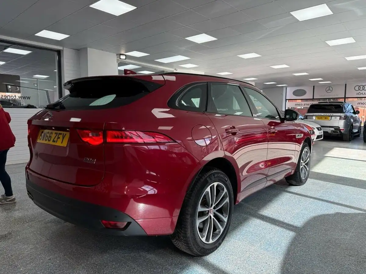2016-jaguar-f-pace-20-i4d-r-sport-awd-auto-big-2