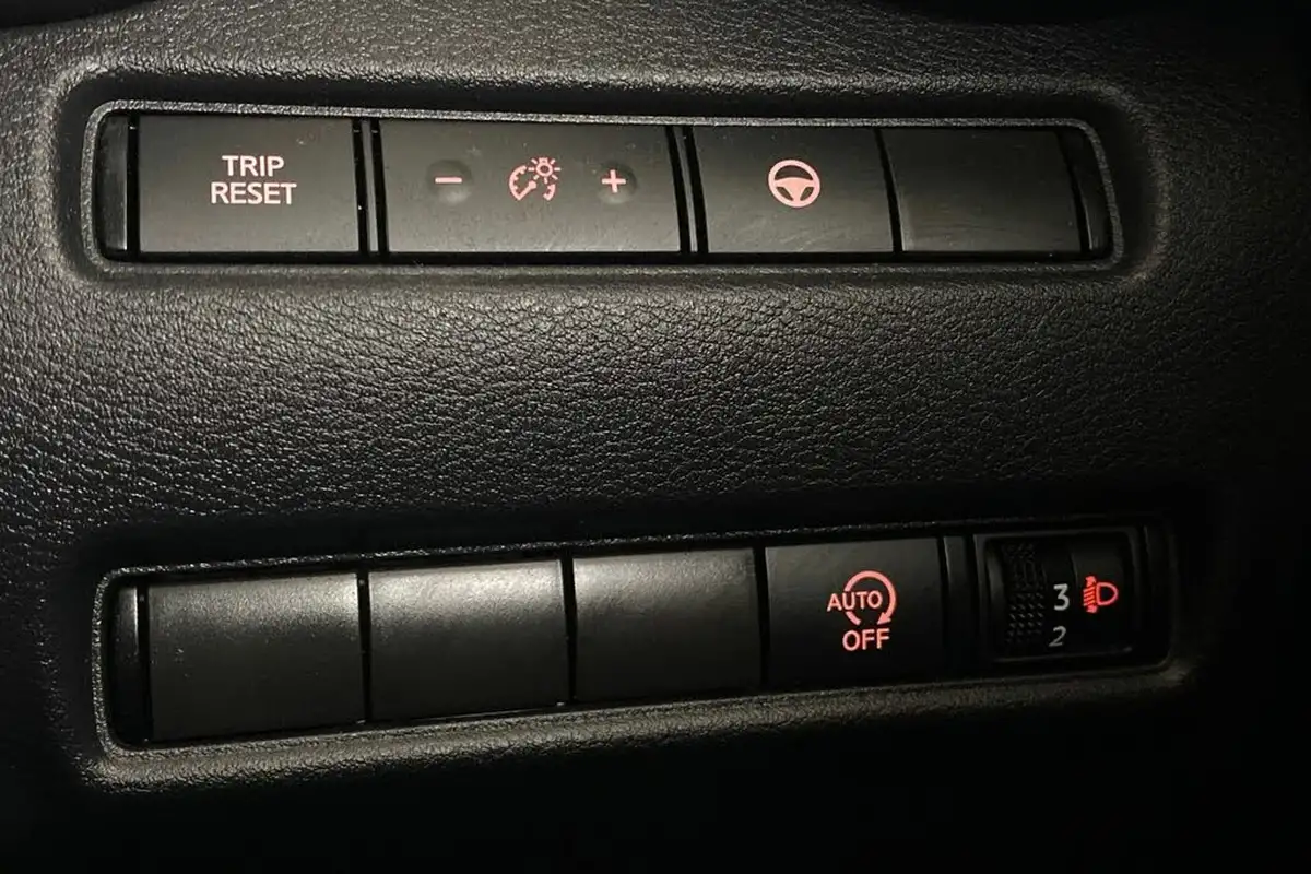 2021-nissan-juke-10-dig-t-tekna-big-34