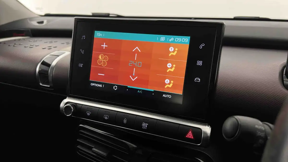 2018-citroen-c4-cactus-12-puretech-flair-110ps-eat6-big-19