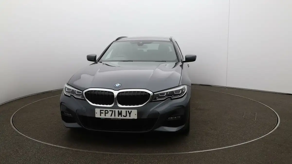 2022-bmw-3-series-20-330e-m-sport-touring-5d-big-36
