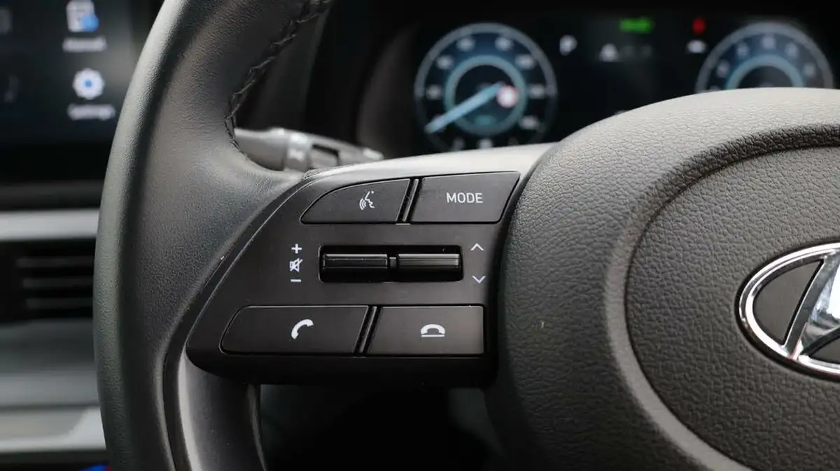 2023-hyundai-bayon-10-t-gdi-se-connect-dct-big-24