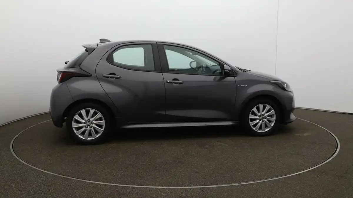 2021-toyota-yaris-15-vvt-i-icon-114bhp-hybrid-1490cc-e-cvt-big-8