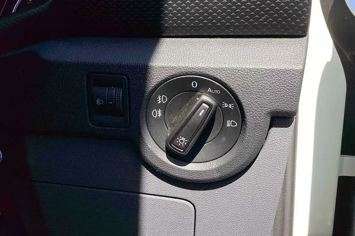 2021-volkswagen-t-cross-10-tsi-se-95ps-big-24