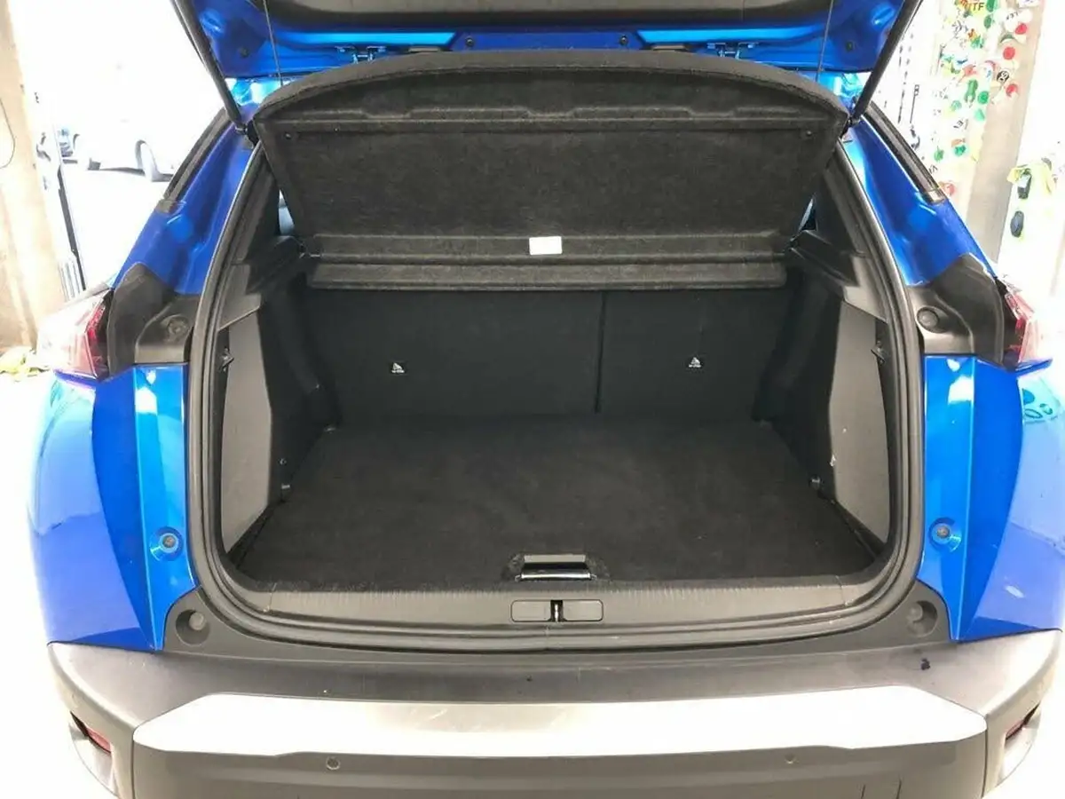 2021-peugeot-2008-suv-12-puretech-allure-premium-100bhp-big-33