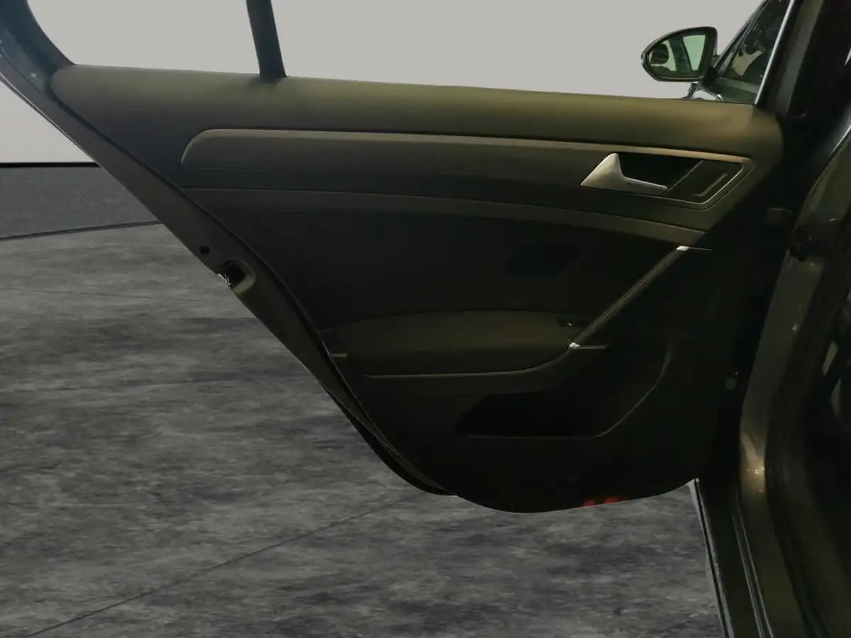 2020-volkswagen-golf-e-e-golf-big-34