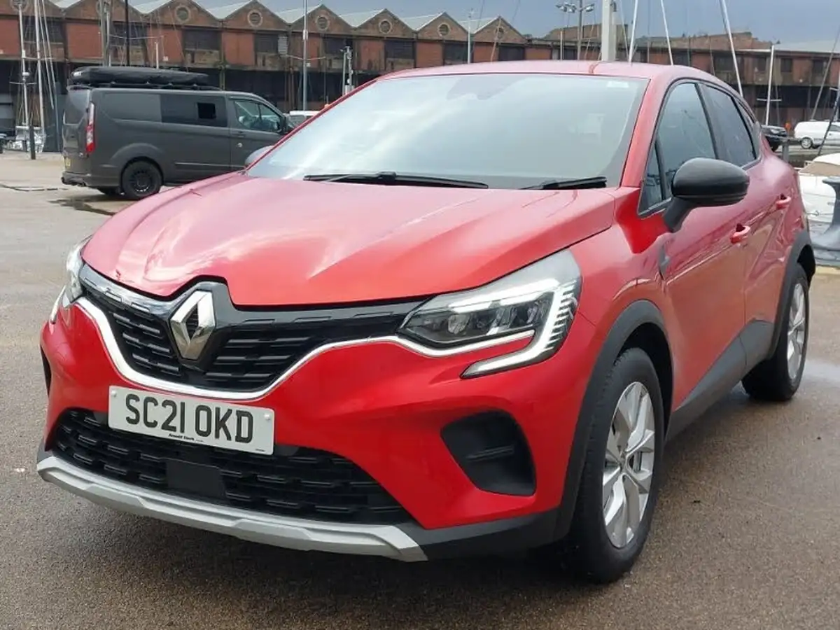 2021-renault-captur-13-tce-iconic-140ps-big-14